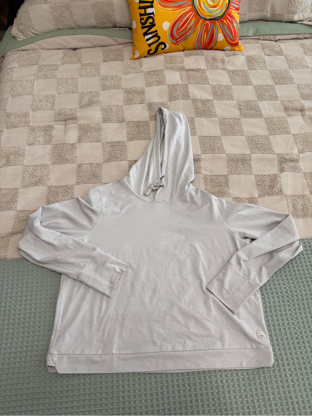NWOT Vuori Halo Essential Hoodie White Heather/Bone size XL